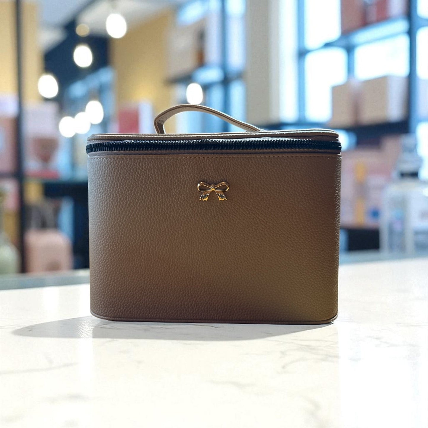 Élise Luxe Travel Makeup Organizer – Portable Cosmetic Case with Mirror & Compartments for Women - Knack'd Up