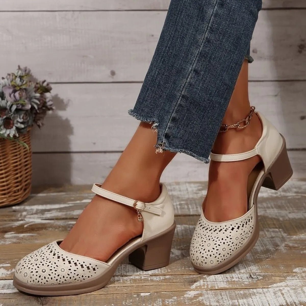 Round Toe Block Heels Pumps - Knack'd Up